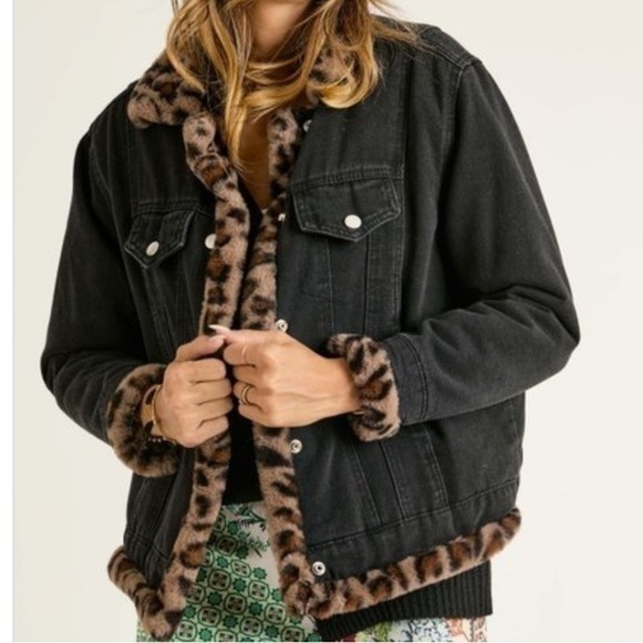 Oversized Denim Jacket with Leopard (faux) Fur Lining - Picture 1 of 9